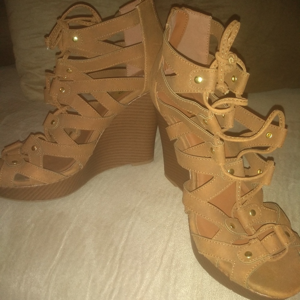 sandal wedges, brown , size 8m